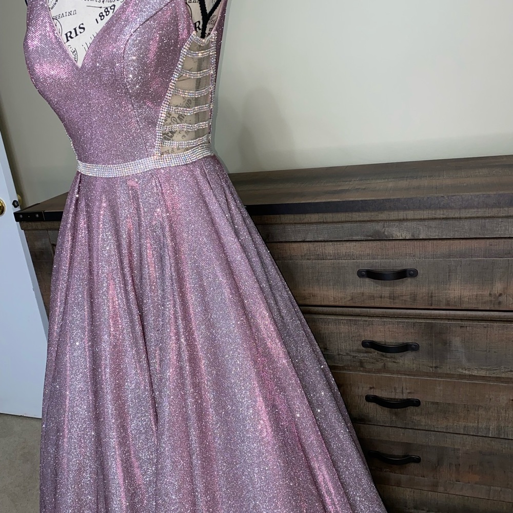 Beautiful Pageant Dress - Picture 2 of 3